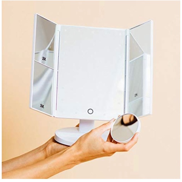 LEDLighted Makeup Mirror 180°Rotation Touch Switch - Picture 3 of 5